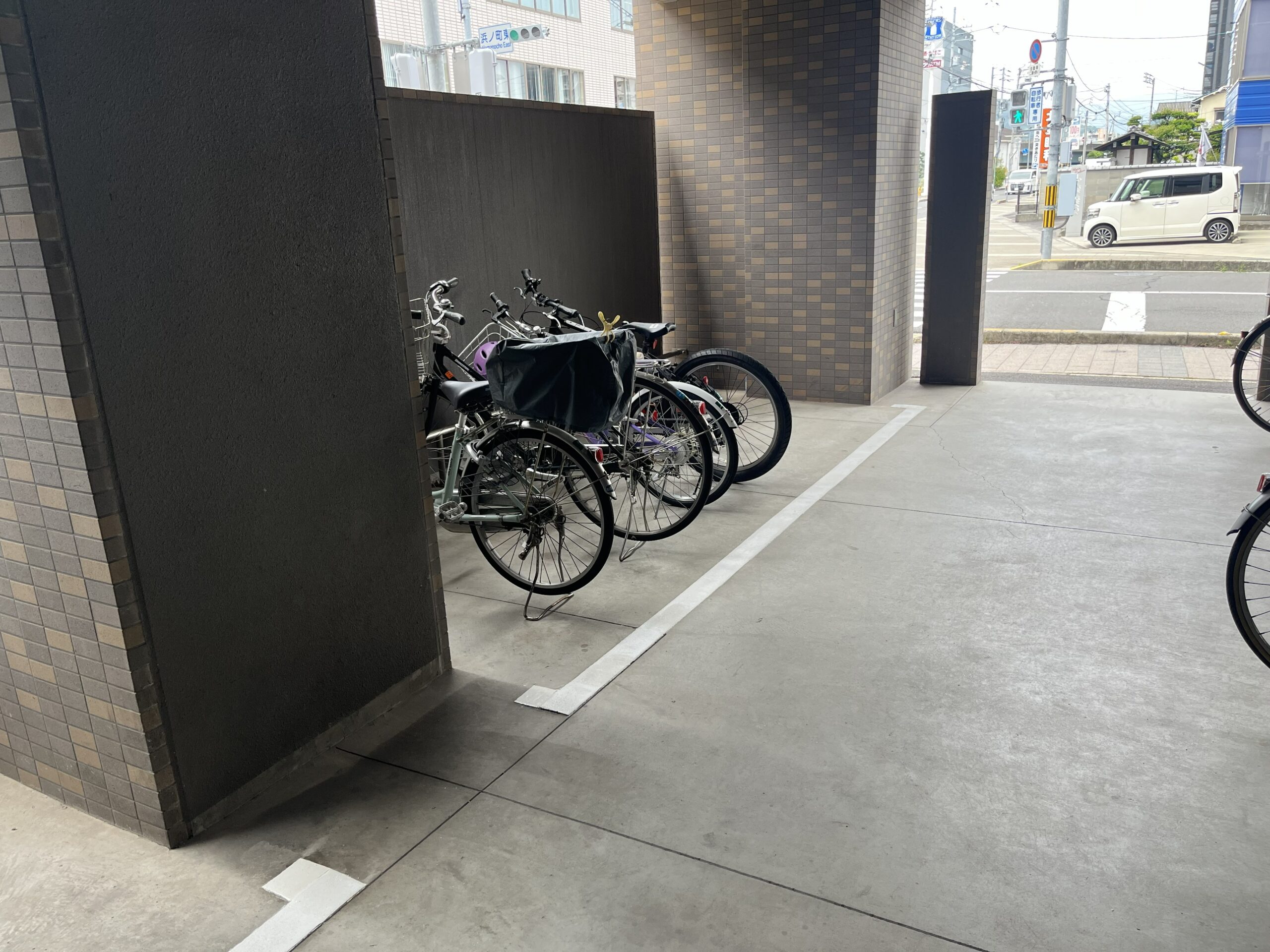 駐輪場ライン修繕